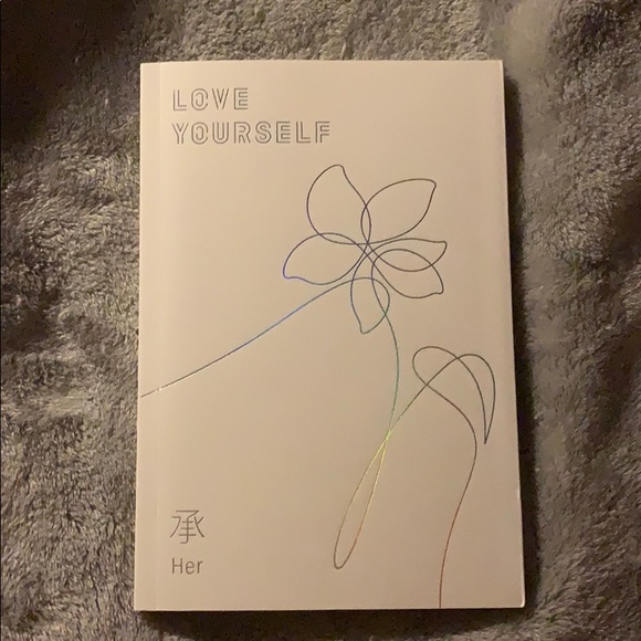 BTS Love Yourself Her “E” version - Picture 3 of 5